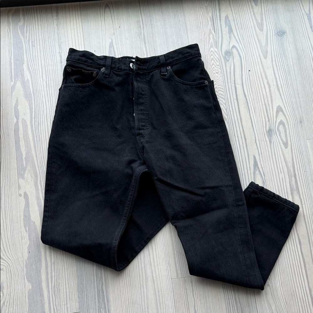 Re/Done Levi’s Black Denim Jeans. High waist, button fly. Crop.